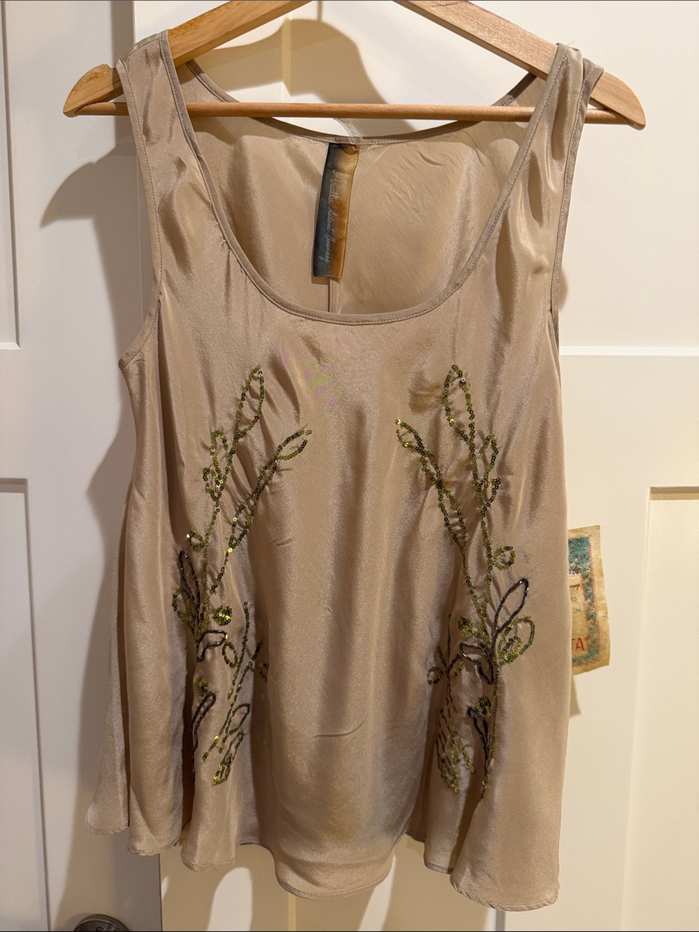 NWT 100% silk Aratta Champagne Satin Slip top size L